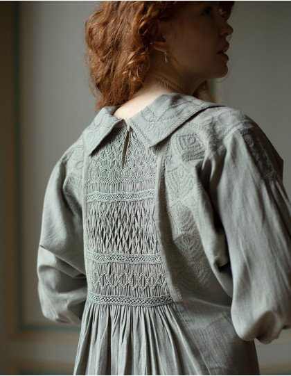 Robe smockée "Maida" vert céladon