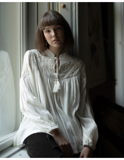 Blouse "Marla" en crêpe de coton brodé crème