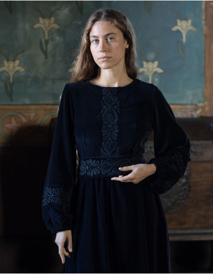 Robe "Misha" en velours noir brodé