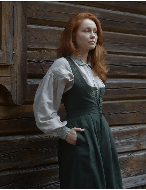 Robe brodée "Alina" vert lierre