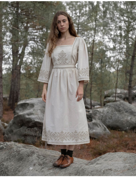 Robe brodée "Austra" arbre sacré céramique