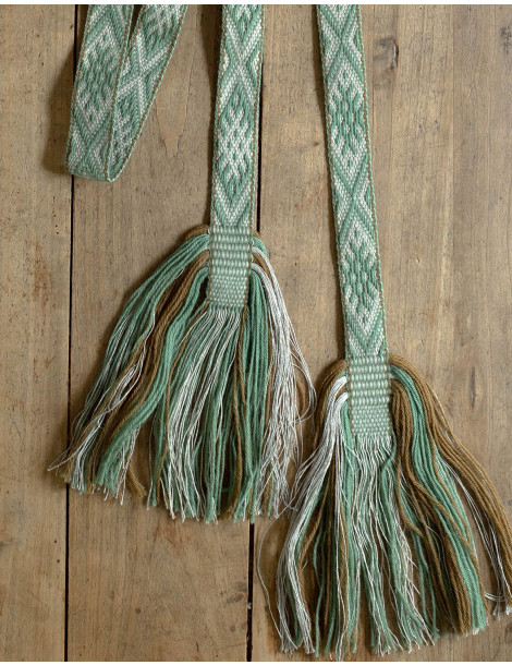 Ceinture balte artisanale tissée main 82 fils croix à cinq cases vert