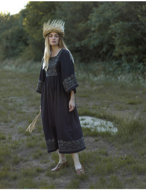 Robe brodée "Mivilud" noire