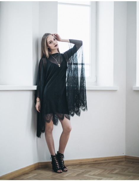 Poncho en dentelle noire "Nadya" SUR COMMANDE