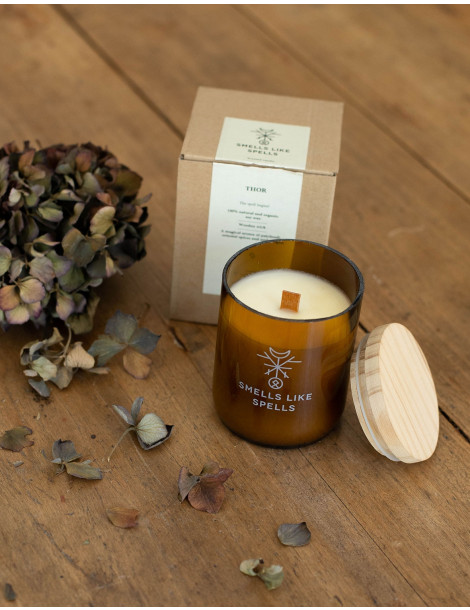 Bougie parfumée THOR by "Smells like Spells"