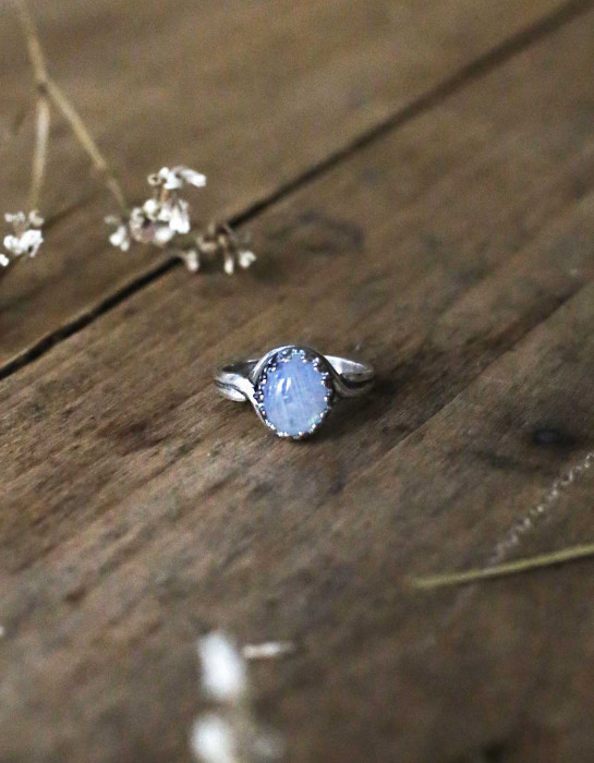 Petite bague "Luna" pierre de lune