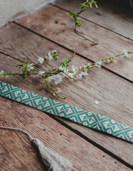 Bandeau pour cheveux "Lina" en lin brodé vert UKRAINE SOS VILLAGES D'ENFANTS