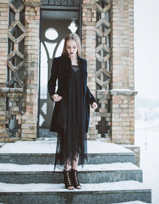 Robe noire "Nadya" en dentelle SUR COMMANDE