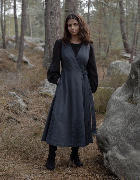 Robe-Chasuble brodée "Naïma" gris charbonneux