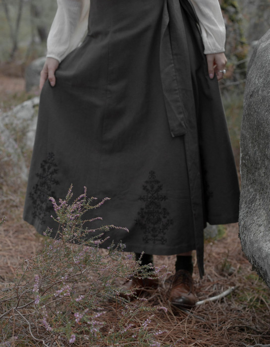 Robe-Chasuble brodée "Naïma" vert mousse