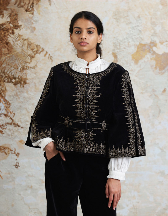 Veste "Nelda" en velours noir brodé