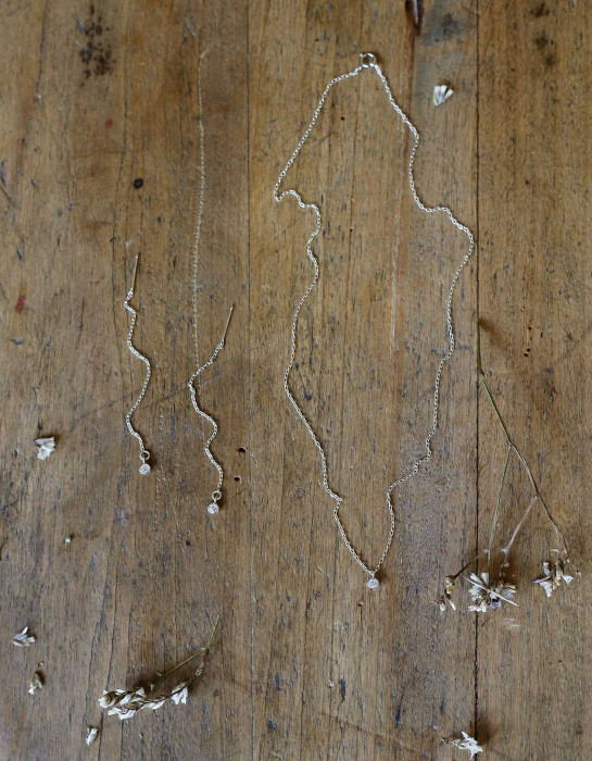 Collier minimaliste "Ysa" en argent 925 et zirconium