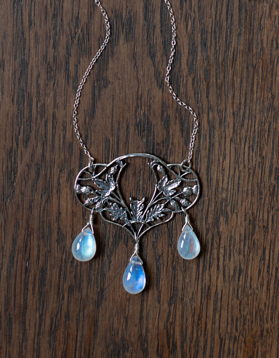 Collier "Thistle" argent massif avec pierres de lune