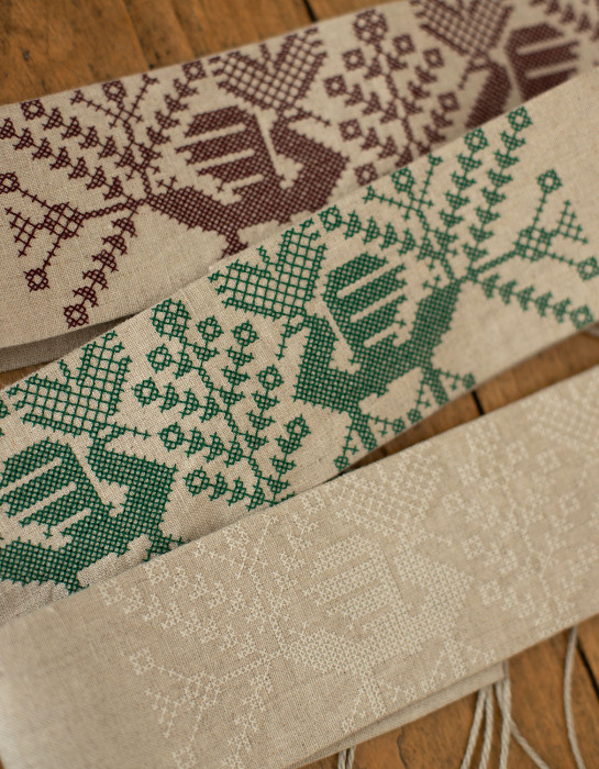 Ceinture "Valeska" en lin naturel brodé blanc