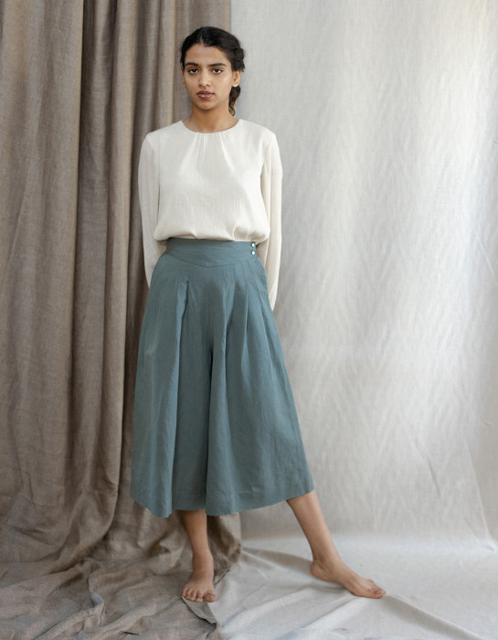 Pantalon palazzo "Vivika" vert sauge midi