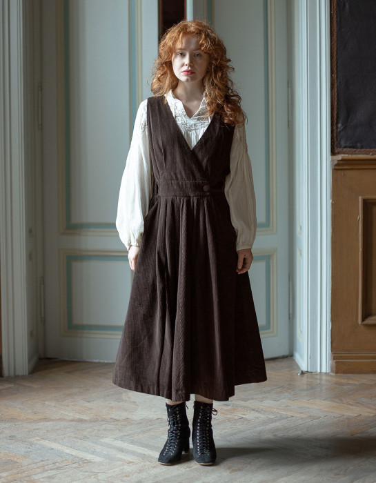 Robe-chasuble "Yana" en velours côtelé châtaigne