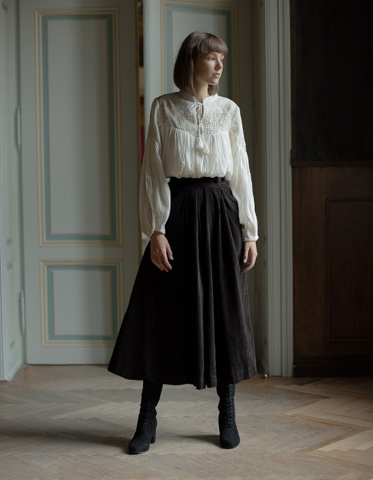 Jupe "Yana" en velours côtelé noir