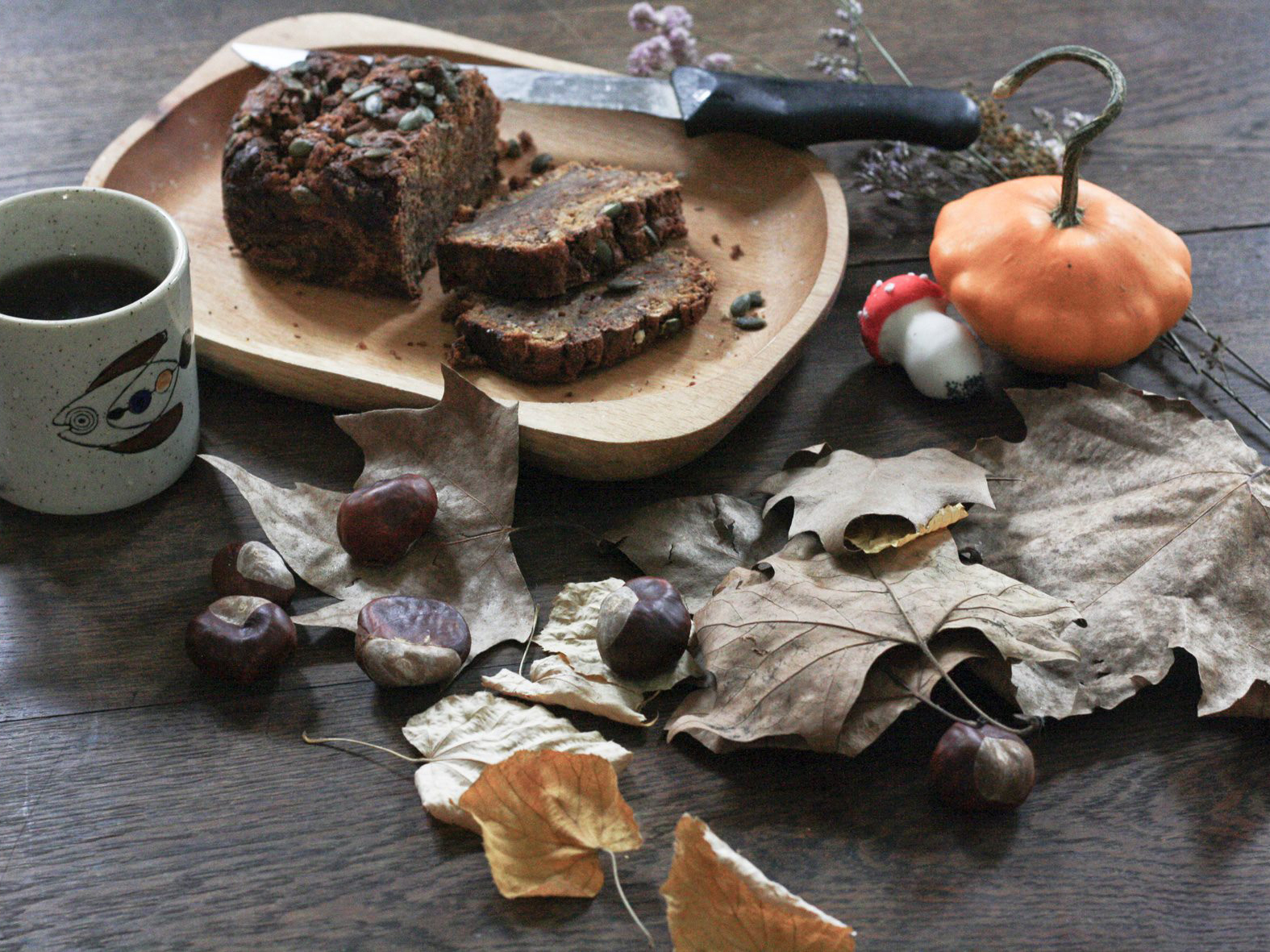 DIY Halloween Pumpkin Cake (Vegan)