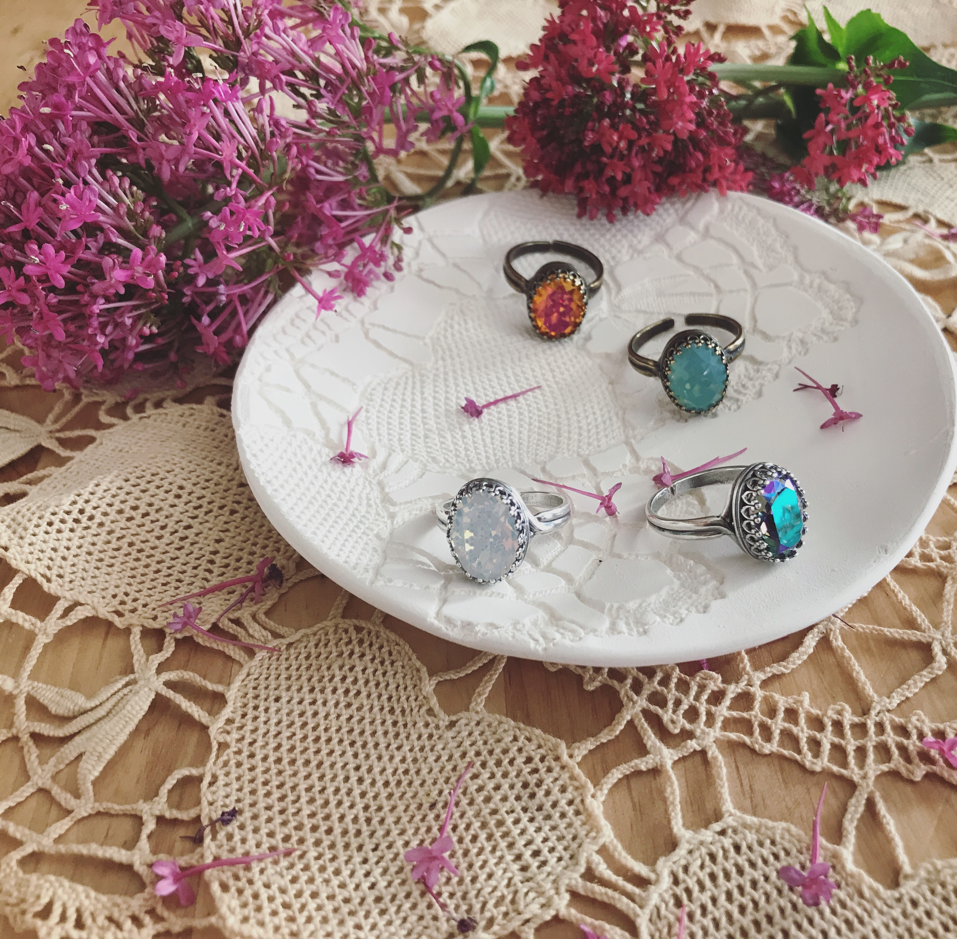 diy-porte-bijoux-dentelle