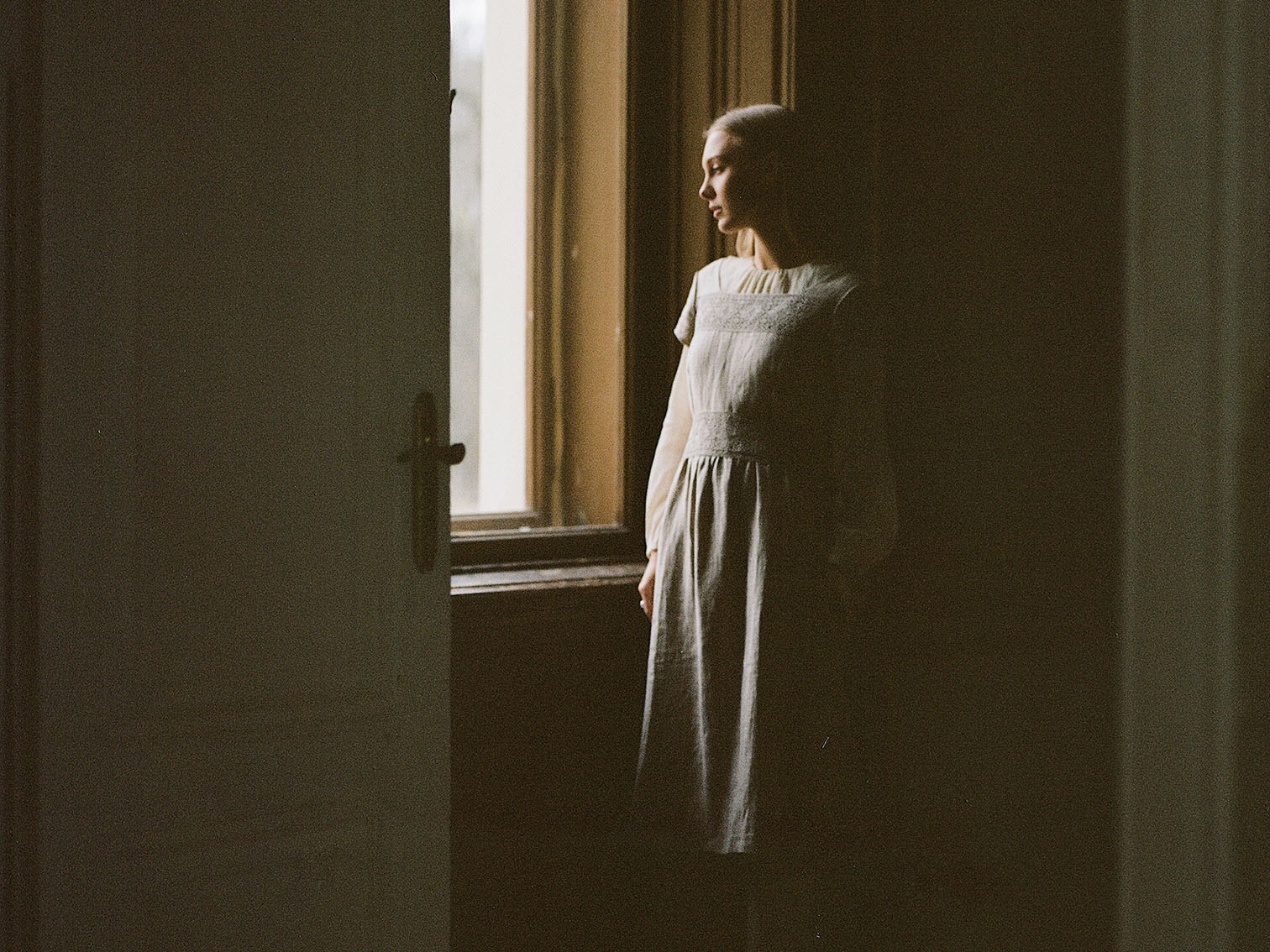 Virtual photo exhibition