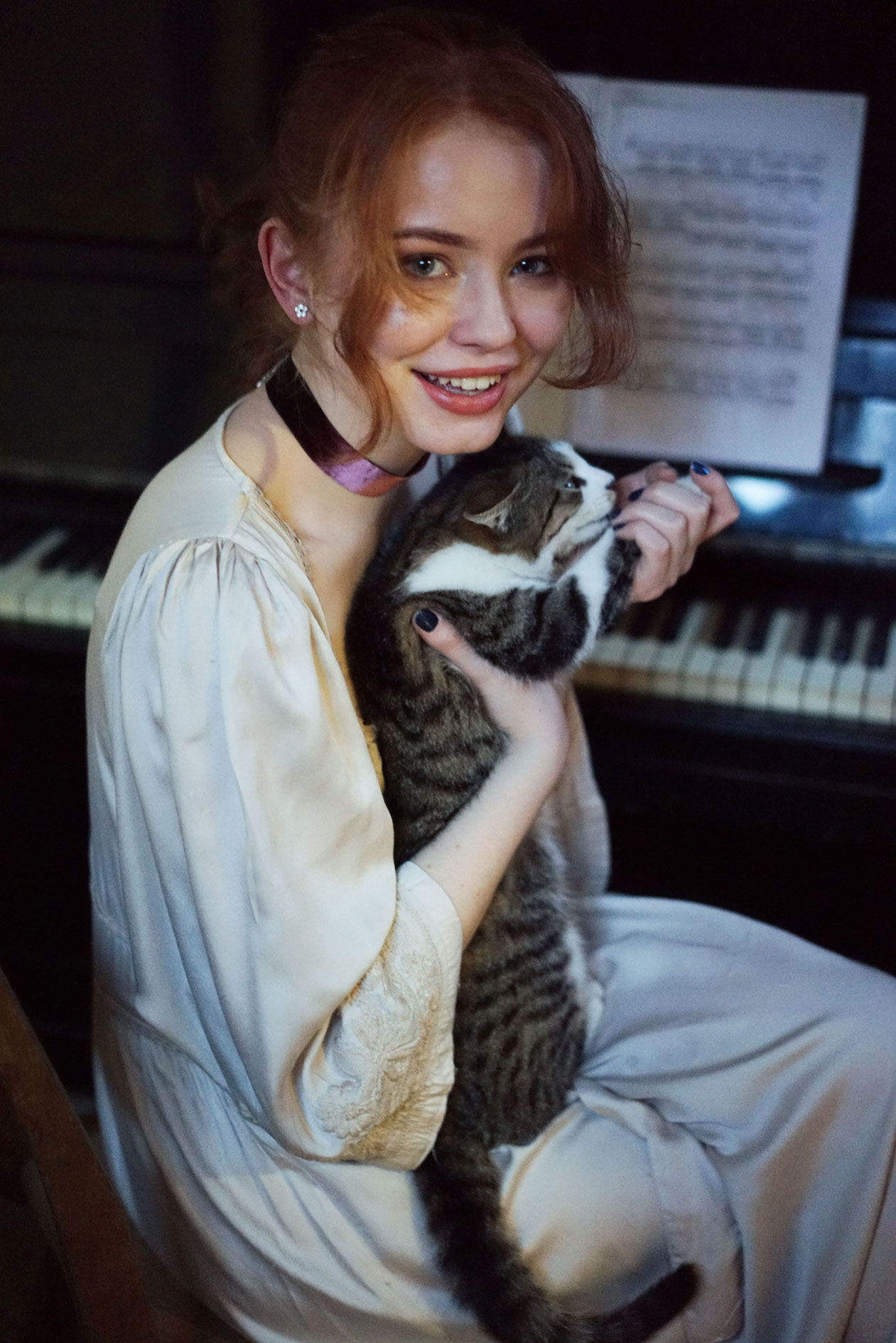 elena-piano_voriagh_embroidery-dress-robe elena-piano_voriagh_embroidery-dress-robe